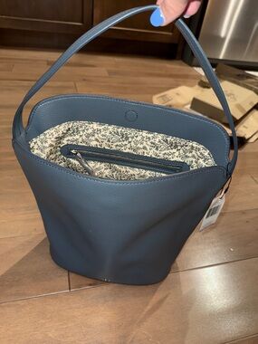 Vera Bradley Slate Blue Pebbled Bucket Shoulder Bag